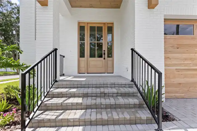 Listing Photo 10