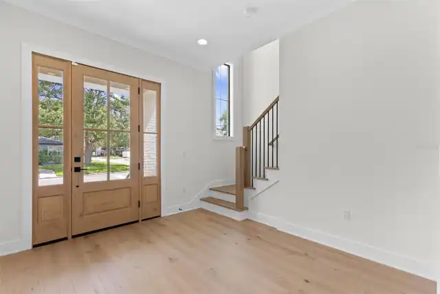 Listing Photo 11