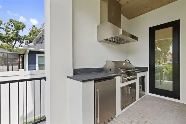 Listing Photo 17