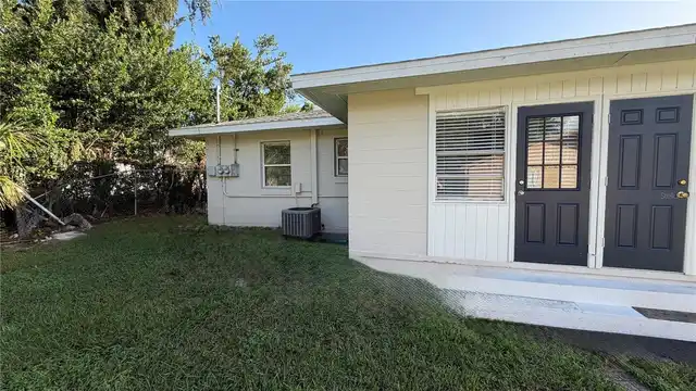 Listing Photo 9