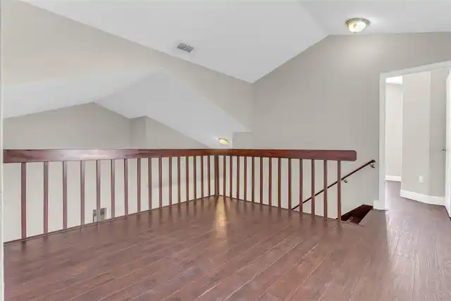 Listing Photo 28