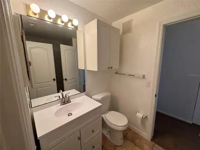Listing Photo 9