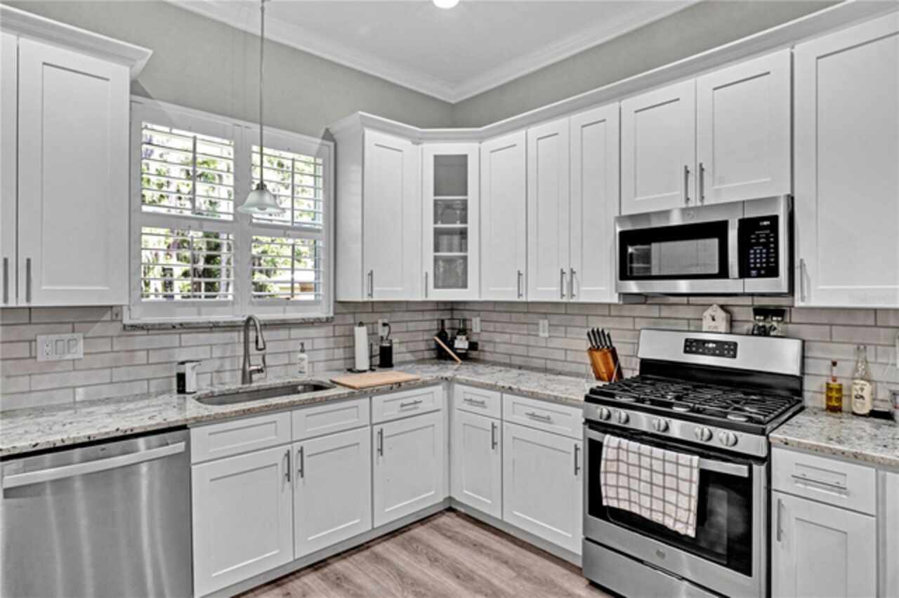 Listing Photo 8