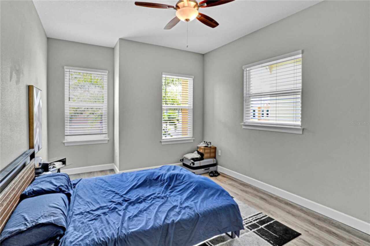 Listing Photo 16