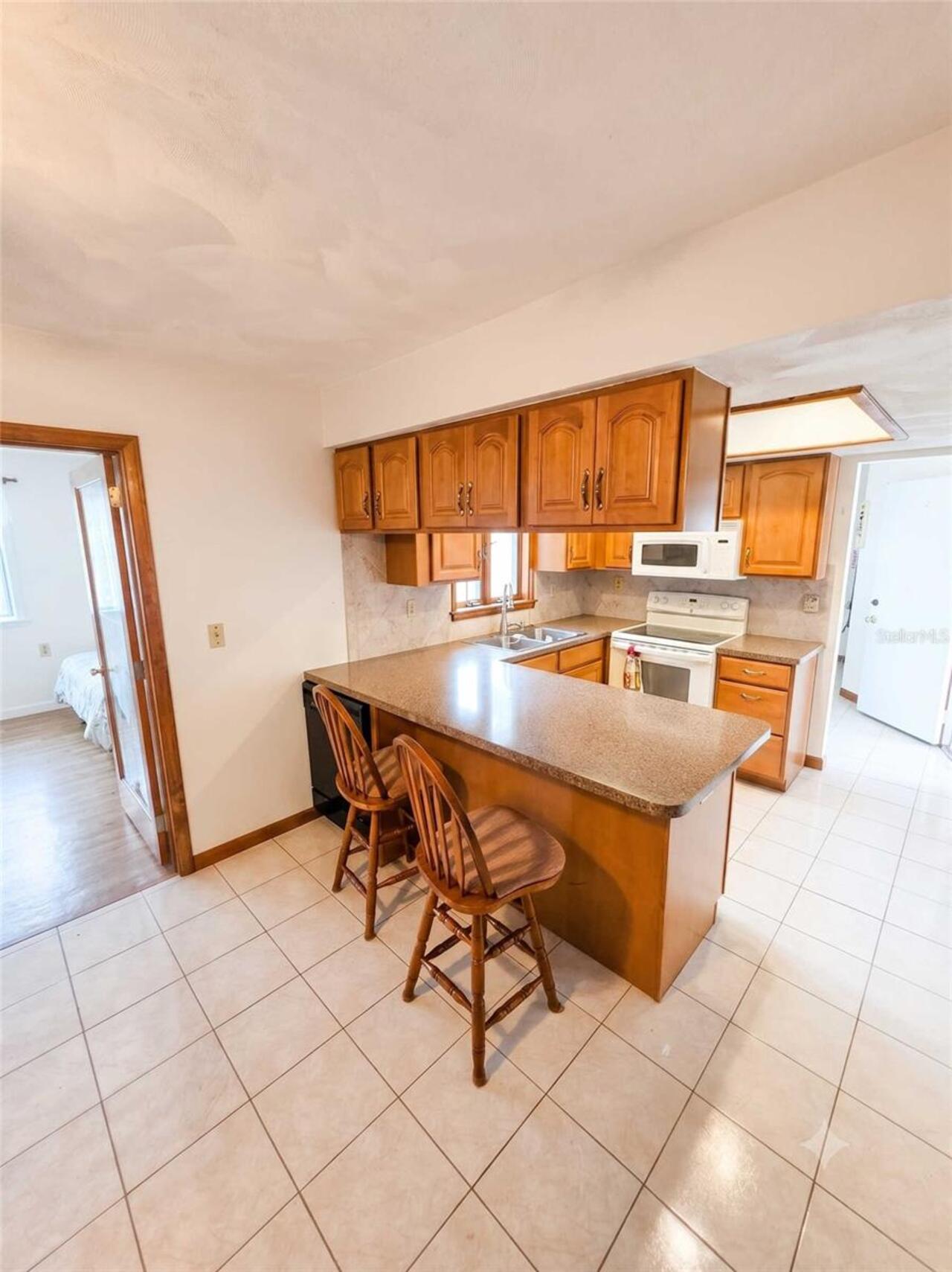 Listing Photo 8