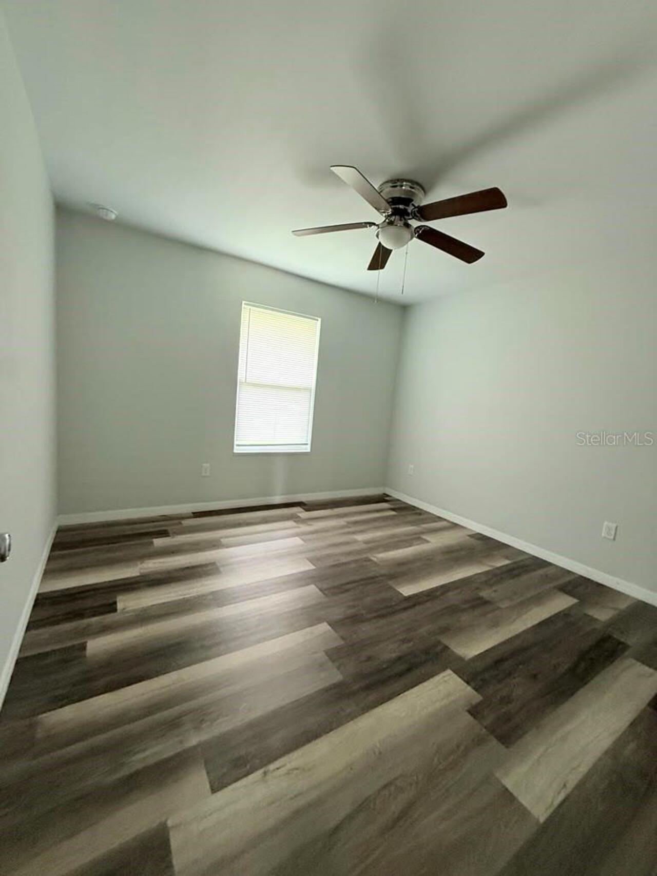 Listing Photo 9