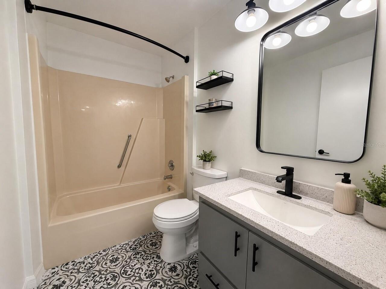 Listing Photo 11