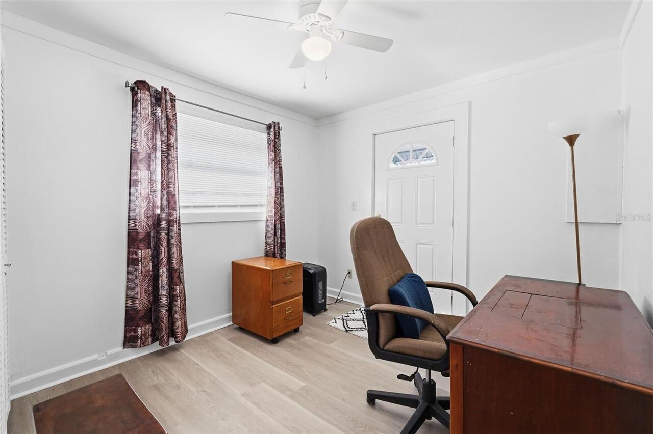 Listing Photo 8