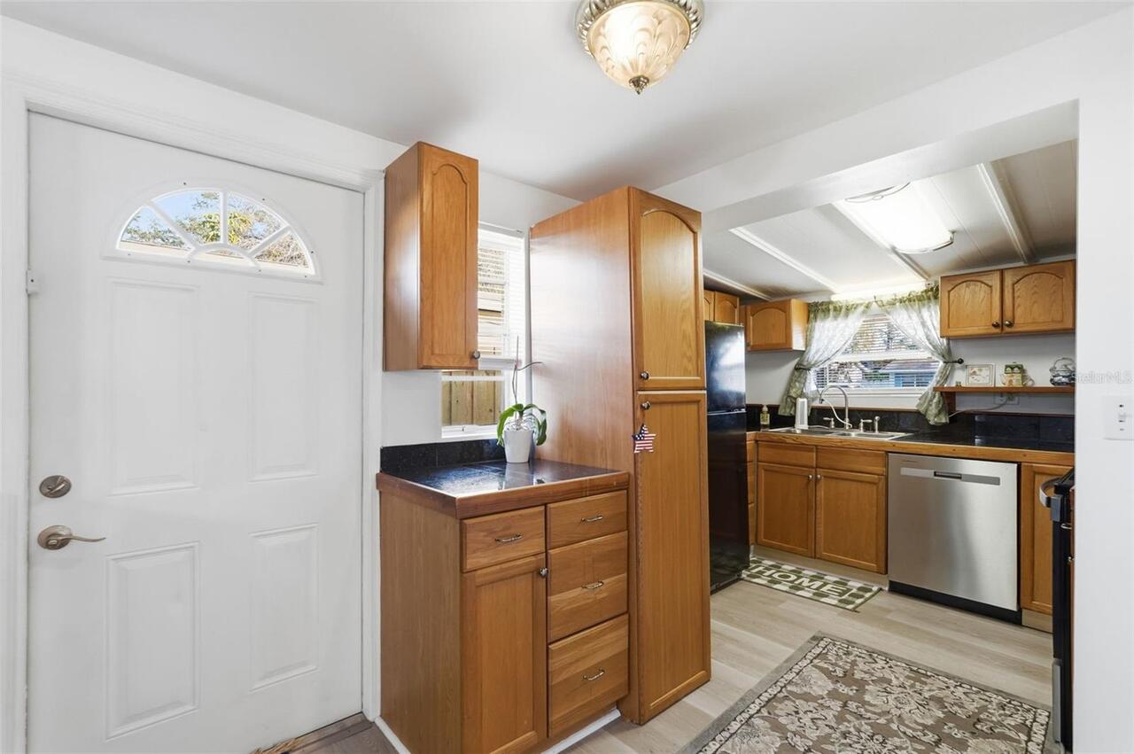 Listing Photo 18