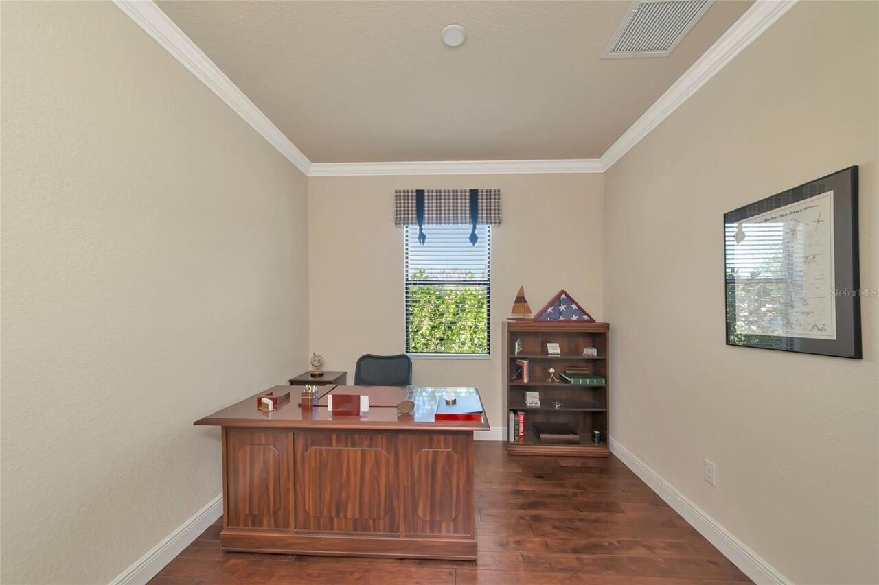 Listing Photo 11
