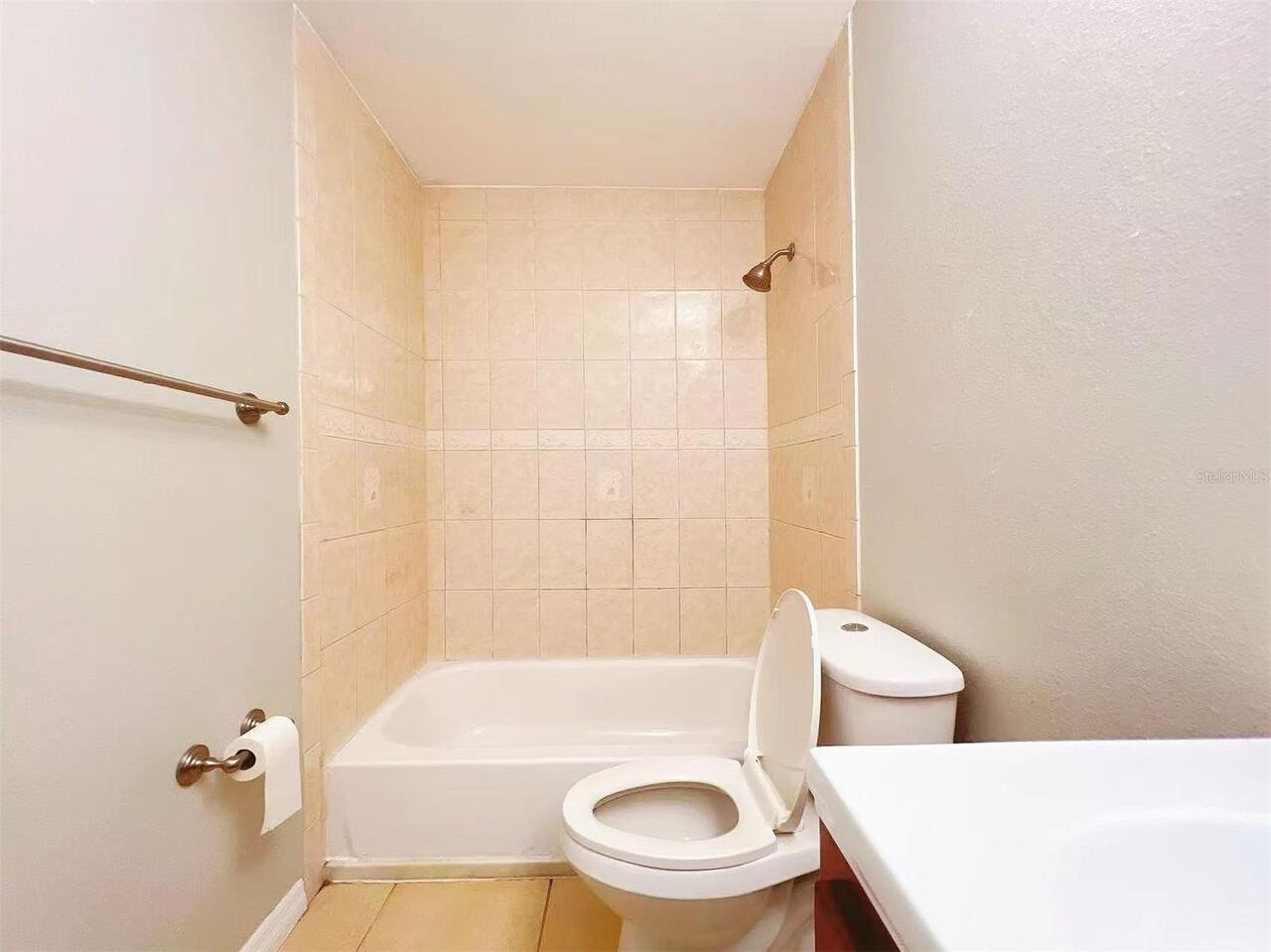Listing Photo 9