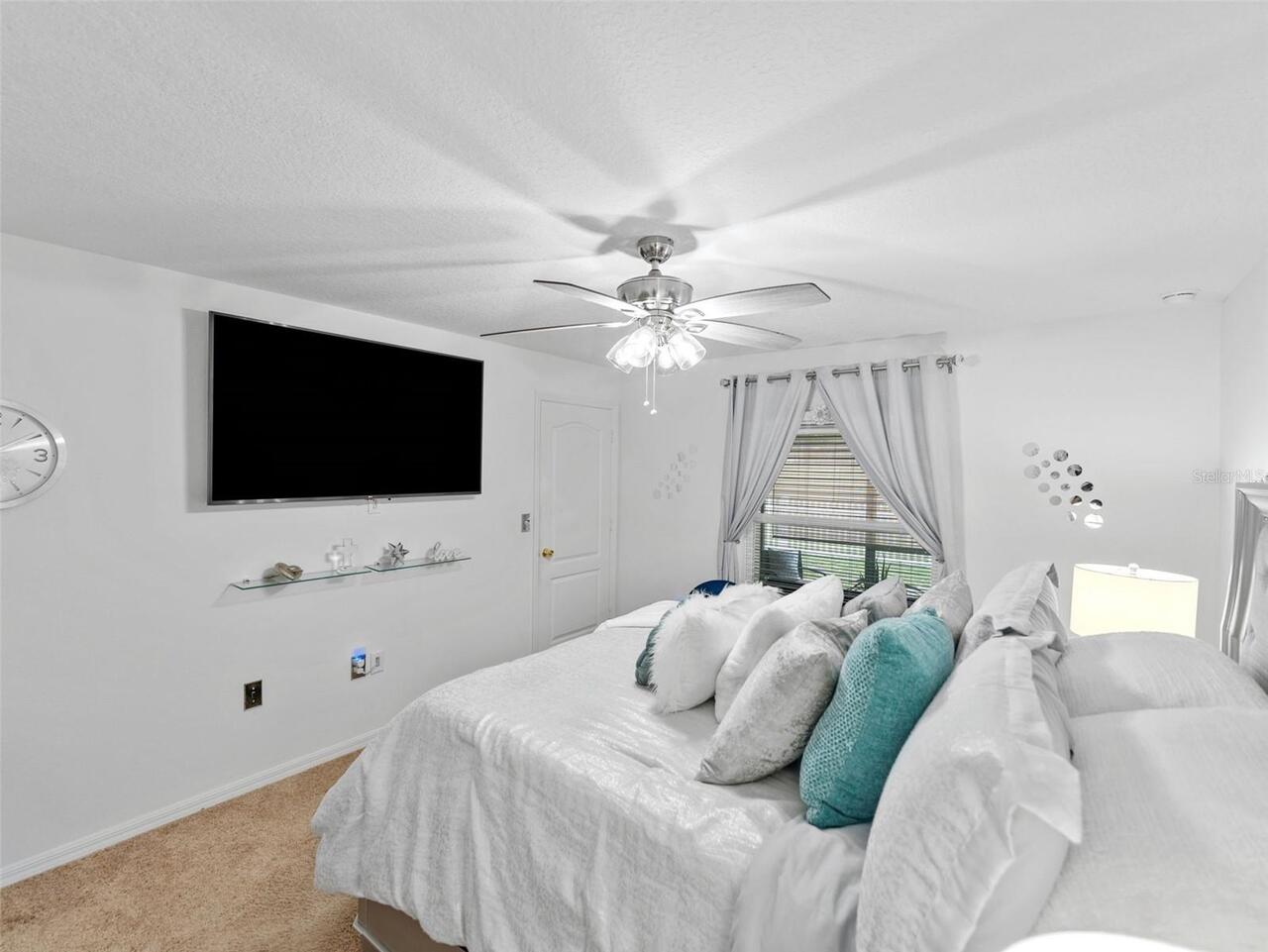Listing Photo 17