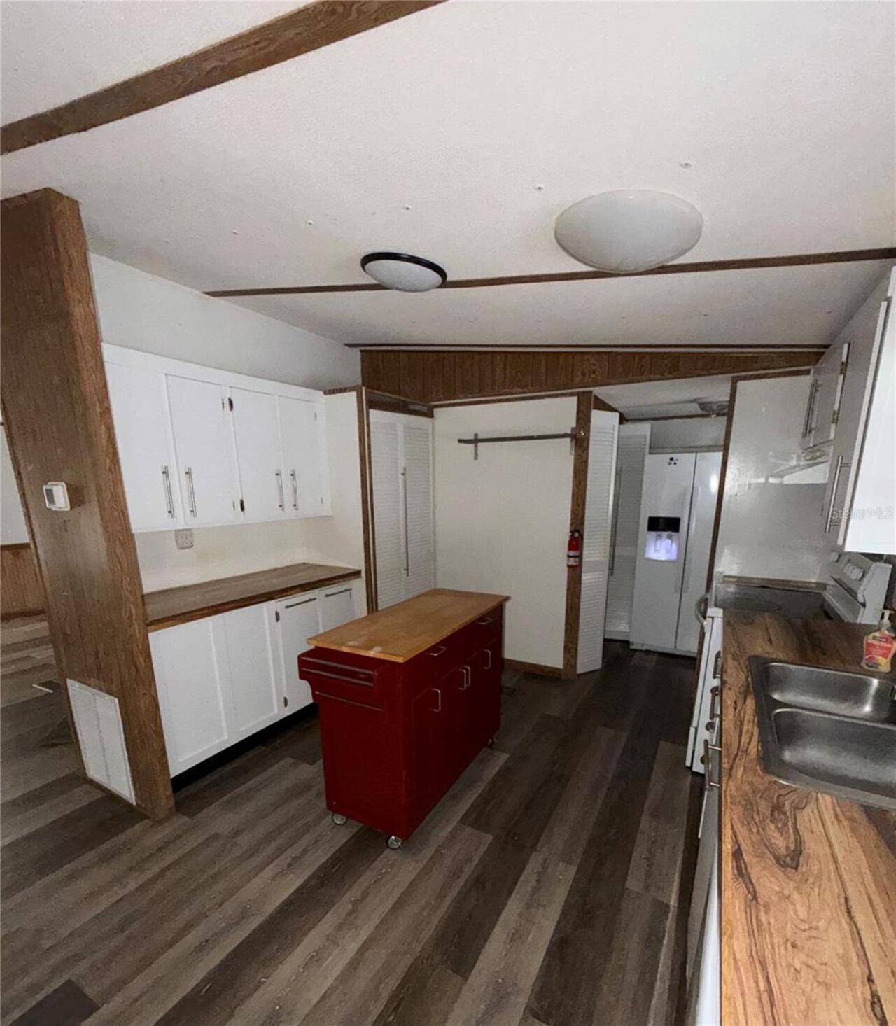 Listing Photo 10