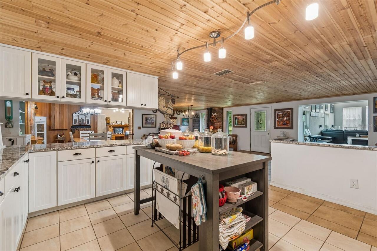 Listing Photo 18