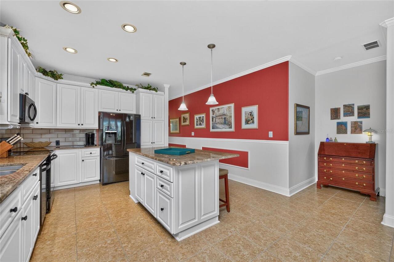 Listing Photo 17