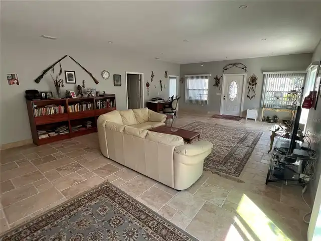 Listing Photo 10
