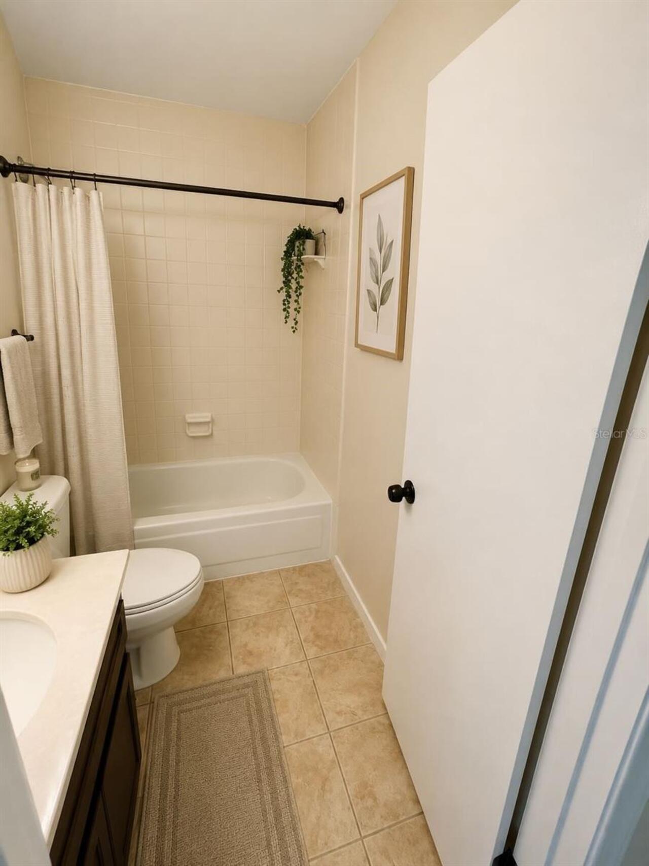 Listing Photo 10
