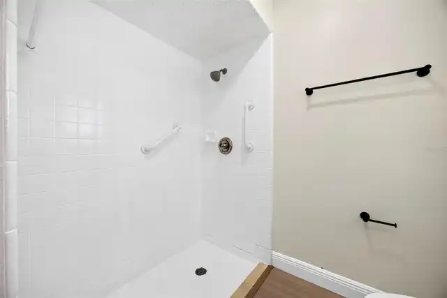 Listing Photo 25