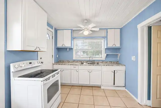 Listing Photo 9