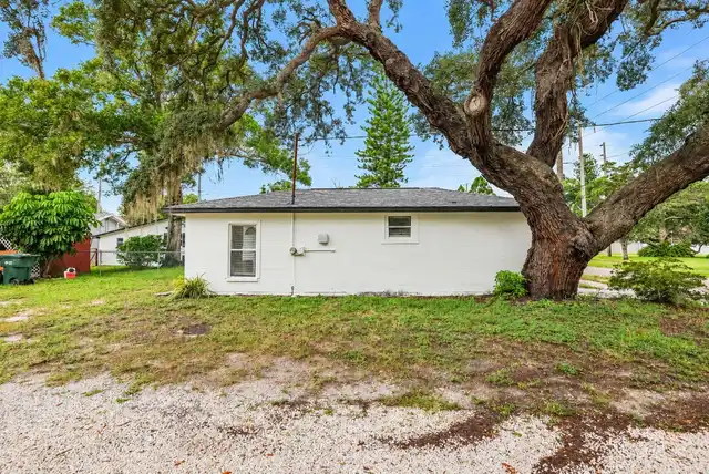 Listing Photo 17