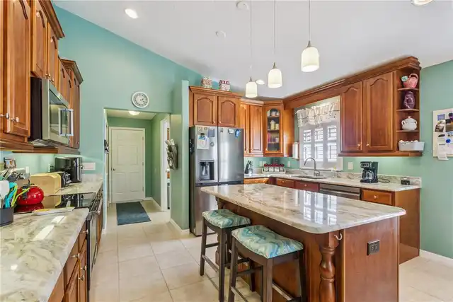 Listing Photo 17