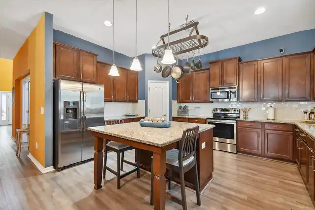 Listing Photo 18