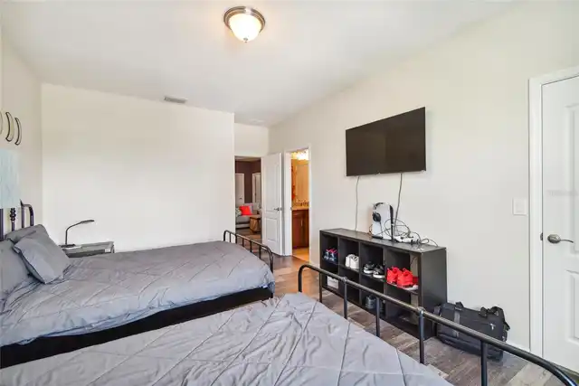Listing Photo 47
