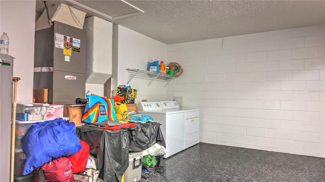 Listing Photo 11