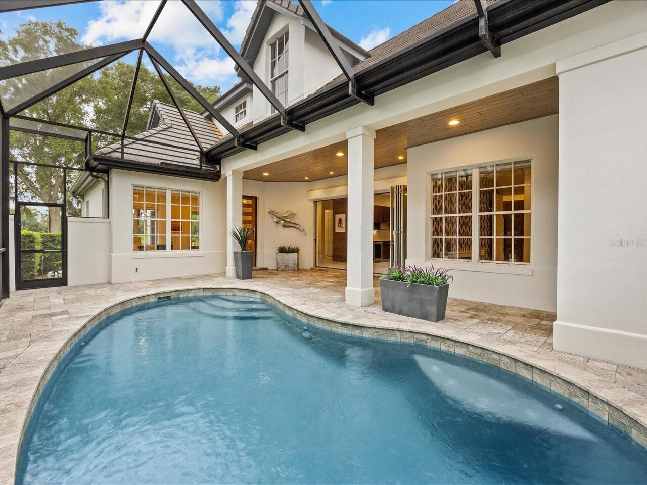 Listing Photo 10