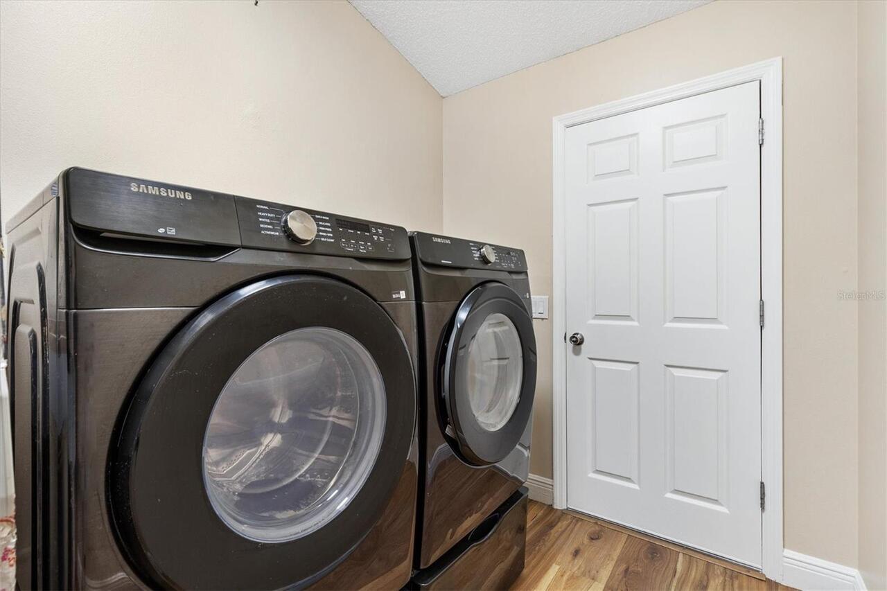 Listing Photo 16