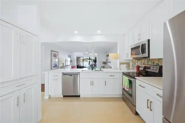 Listing Photo 9