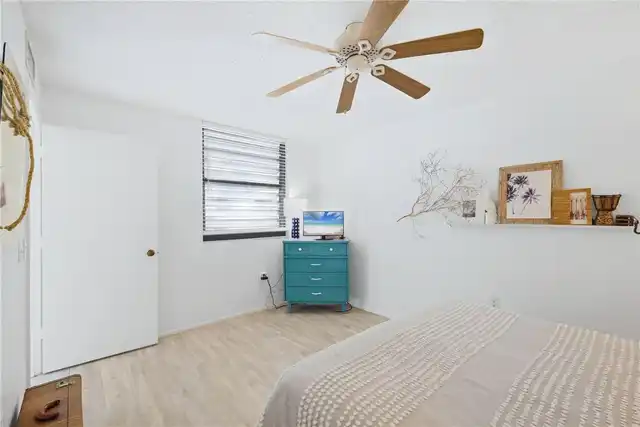 Listing Photo 28