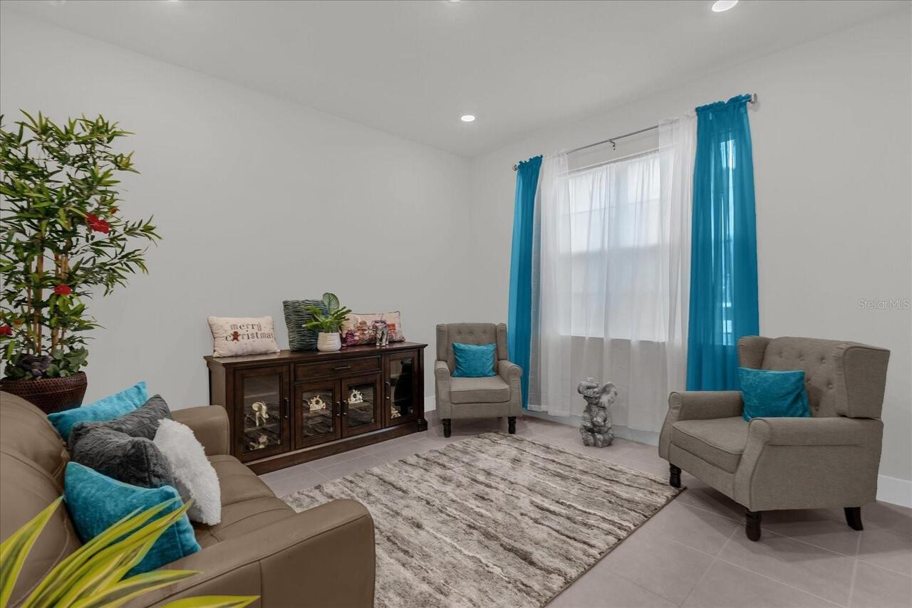 Listing Photo 8