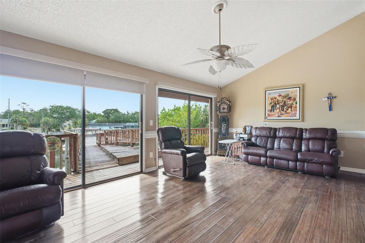 Listing Photo 22