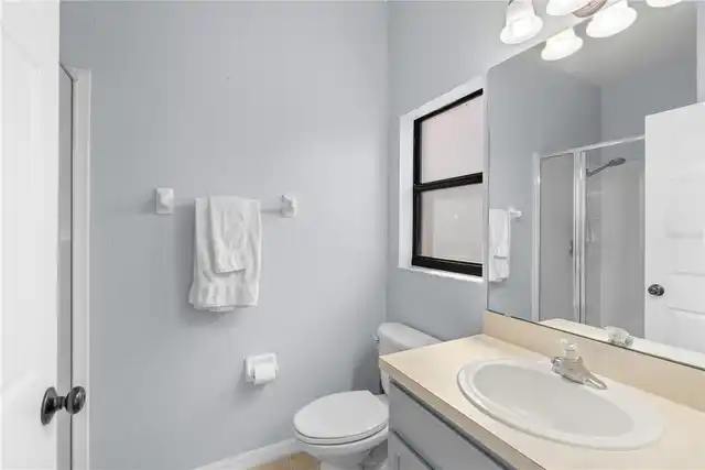 Listing Photo 12