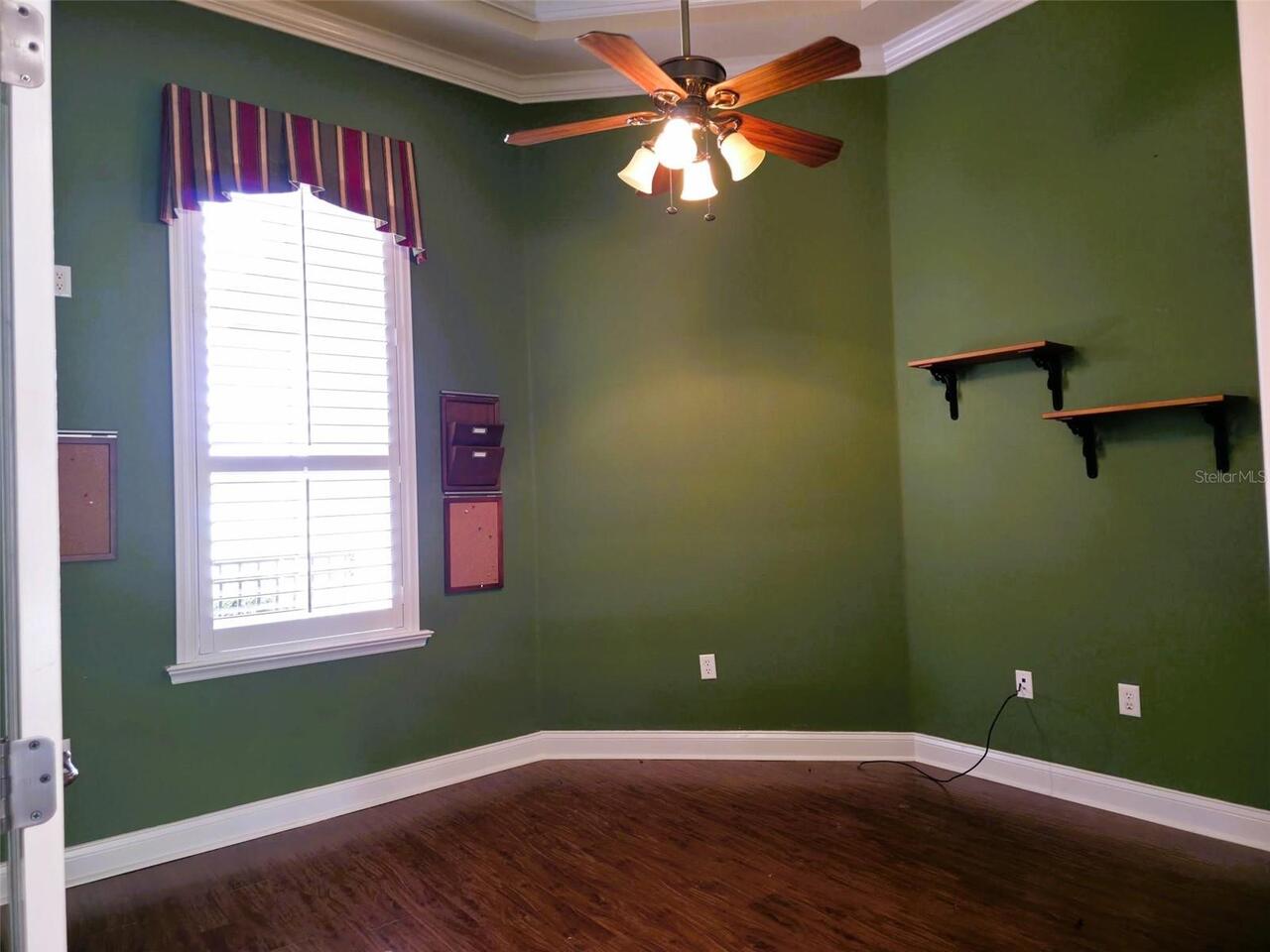 Listing Photo 10