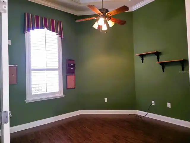 Listing Photo 10