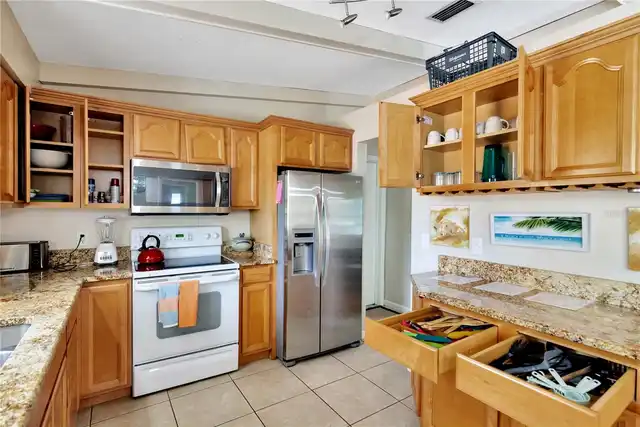 Listing Photo 17