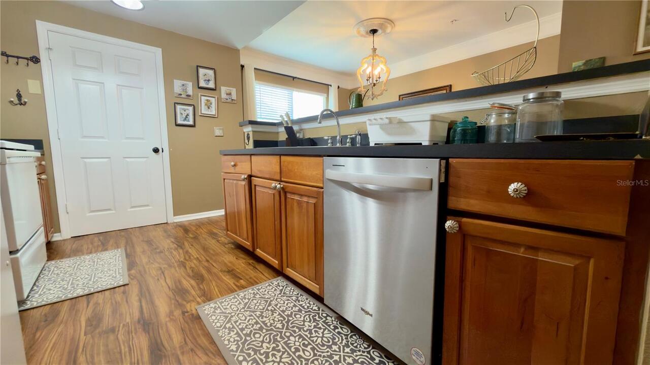 Listing Photo 32