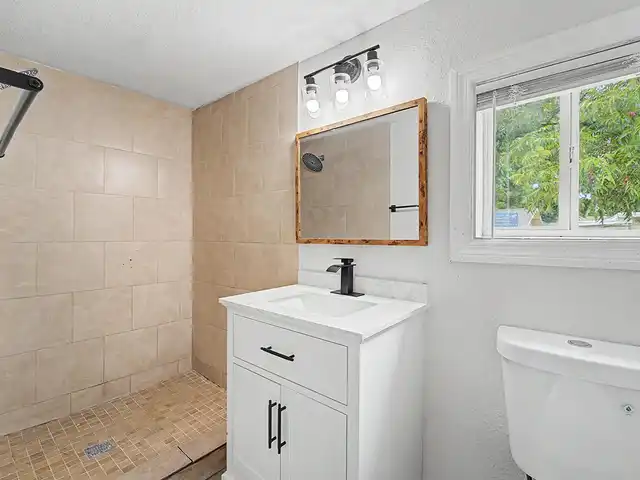 Listing Photo 34