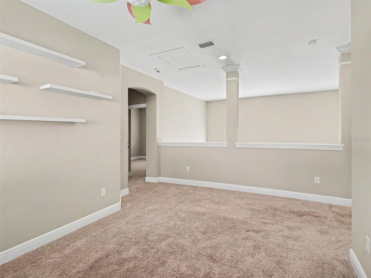 Listing Photo 12