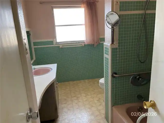 Listing Photo 10