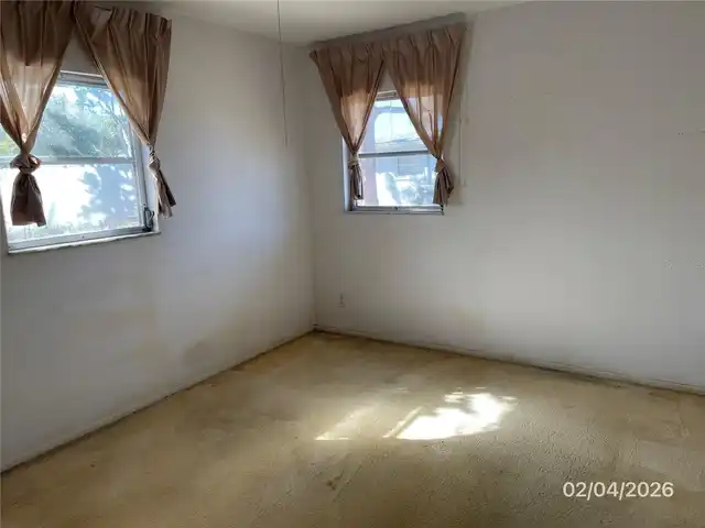 Listing Photo 11