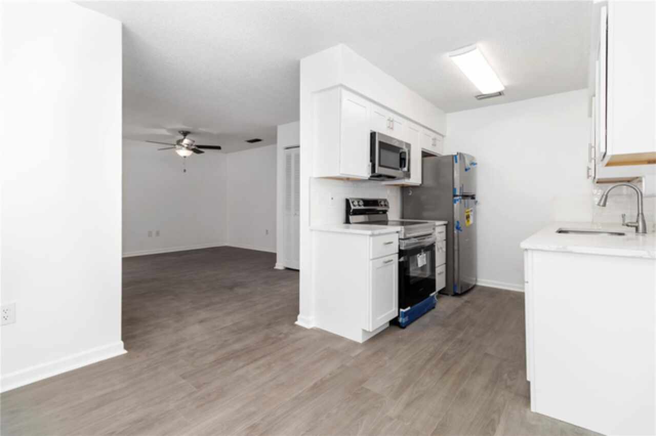 Listing Photo 16