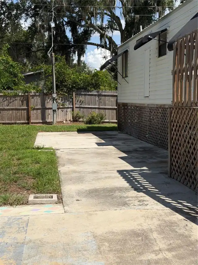 Listing Photo 12