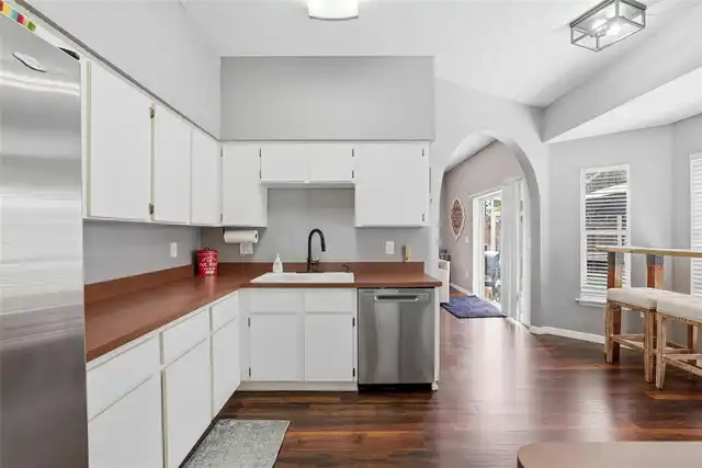 Listing Photo 17