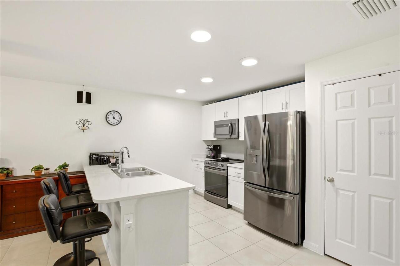 Listing Photo 10
