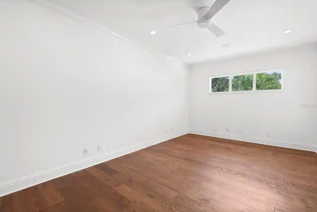 Listing Photo 34