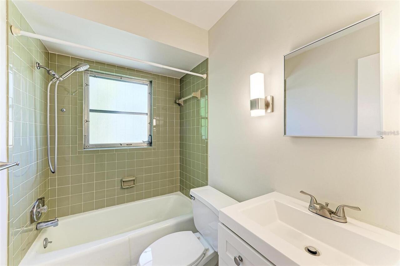 Listing Photo 10