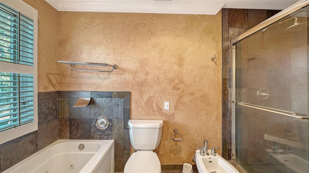 Listing Photo 37